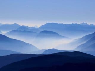 झुक्दै नझुक्ने नेपालको छोरो